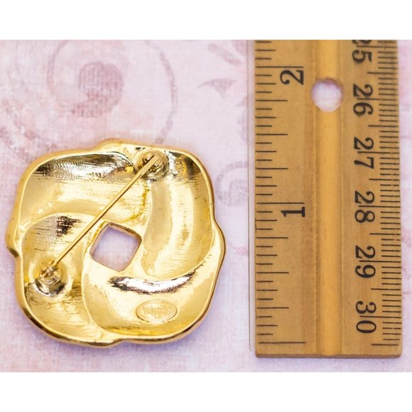 Simple Black and Gold Tone Vintage Brooch | Trifari | H30 - Picture 2 of 2